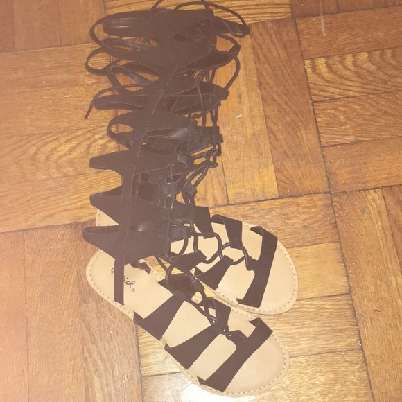 Lace up gladiator sandals - Picture 4 of 4